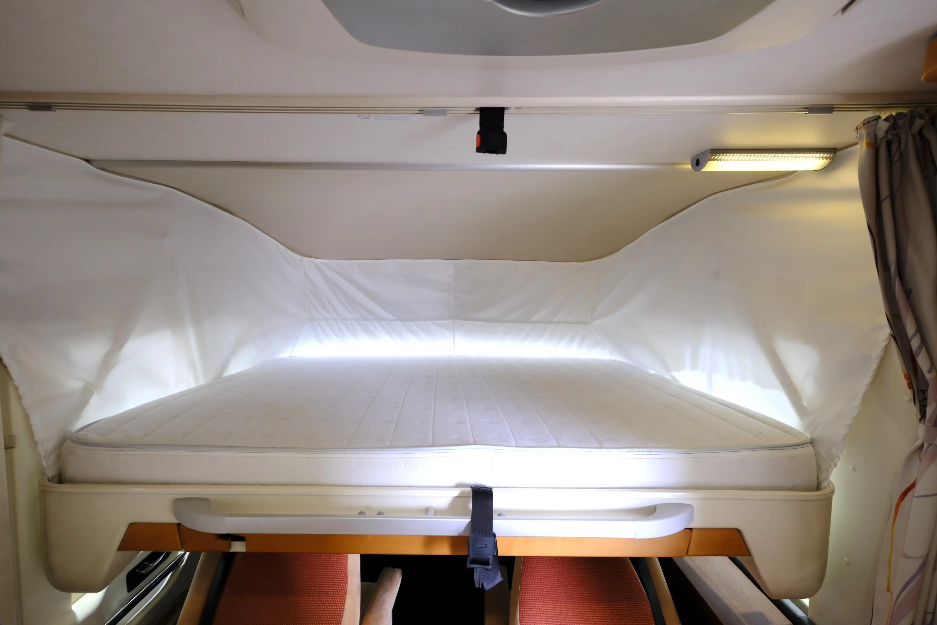 HYMER-ERIBA B 614 CL